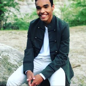 Meet your Posher, Gabriel